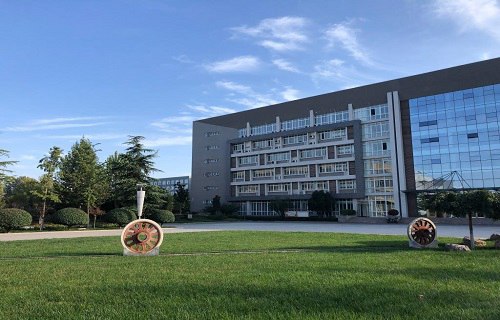 洛阳铁路信息工程学校图片