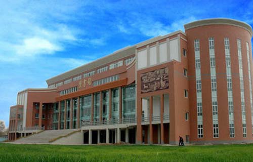 新疆商业技工学校图片