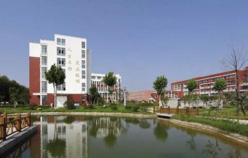 海阳市职业中等专业学校图片