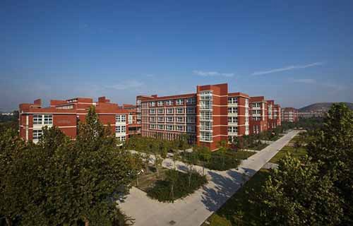 乌鲁木齐市技工学校后峡分校图片