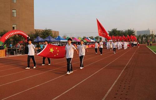乌鲁木齐市技工学校后峡分校图片