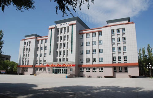 砚山县民族职业高级中学图片