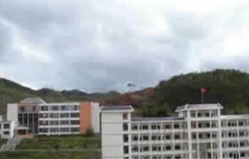 麻栗坡县民族职业高级中学图片