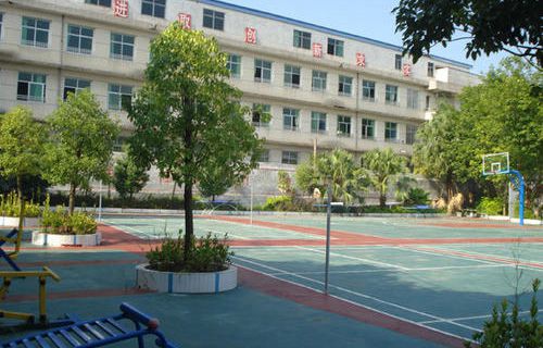 吐鲁番地区中等职业技术学校图片
