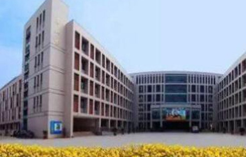 南京商业技工学校图片