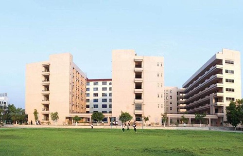 桂林市前卫中等职业学校图片