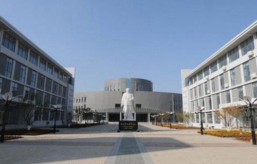 铁岭市卫生学校图片
