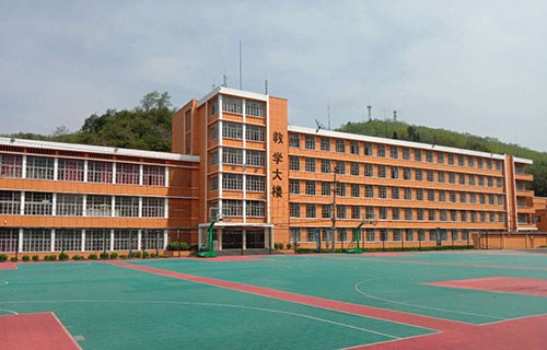 铁岭市涉外旅游学校