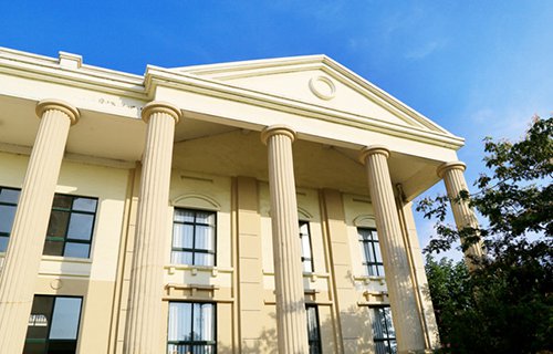 昌吉回族自治州卫生学校图片