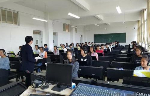 文山州民族职业技术学校图片