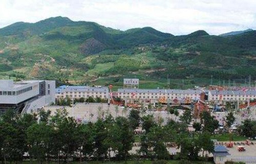 永德县职业教育中心图片