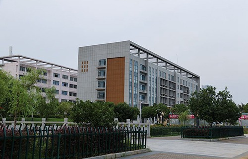 镇康县勐堆职业技术学校图片