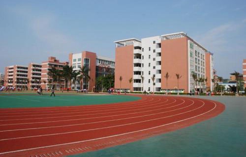 潍坊市劳动局第一技工学校图片