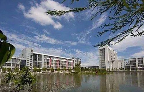潍坊市劳动局第二技工学校图片