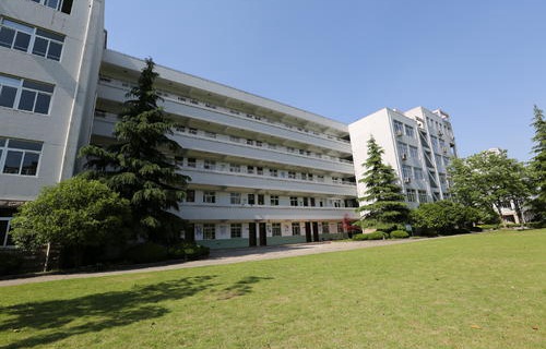 西盟佤族自治县农职业中学图片