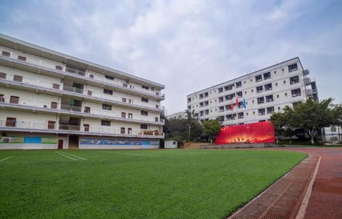 诸城市职业中等专业学校图片
