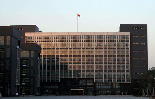 江苏靖江职业高级中学图片