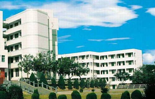 延川县农职业中学图片