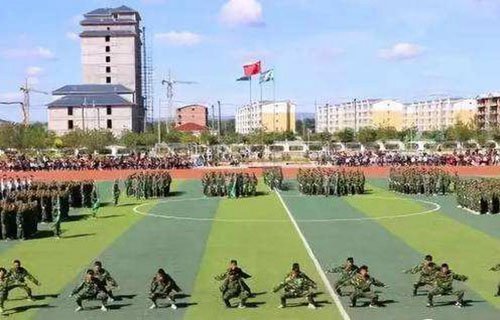 霍邱县三流乡职业初中图片