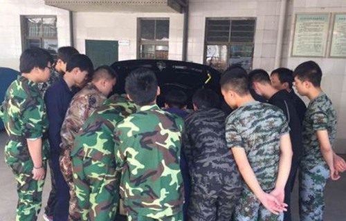玉龙纳西族自治县农业机械化技术学校图片