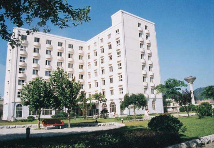 延安财经学校图片