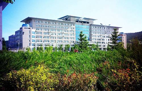安丘市技工学校图片