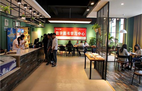 玉溪工业财贸学校图片