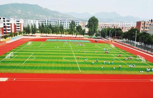 和田市职业高中图片