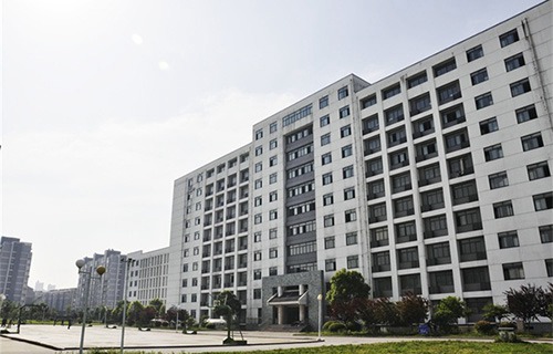 罗平县职业高级中学图片