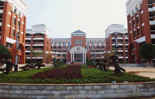 师宗县职业高级中学图片