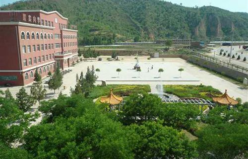 石楼县职业中学图片