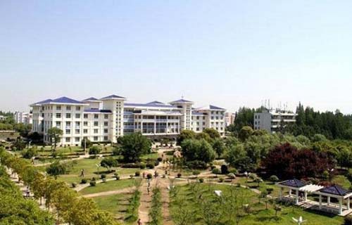 齐齐哈尔高等师范专科学校五年制大专图片