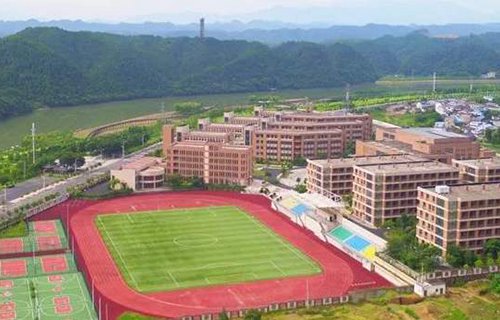 齐齐哈尔高等师范专科学校五年制大专图片