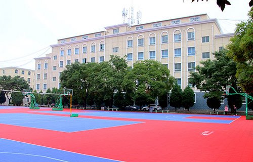 洛浦县农机械化技术学校图片