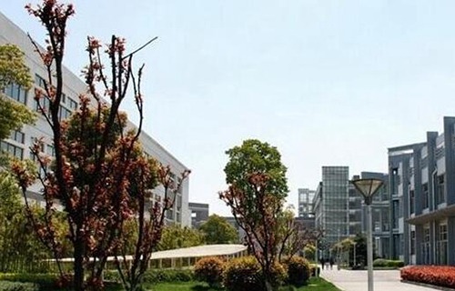 梧州市城市建设技工学校图片