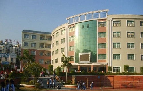 深圳市卫生学校图片