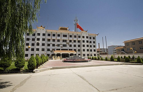奎屯市职业中等专业学校图片