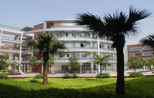 梧州市南洋中等职业学校图片