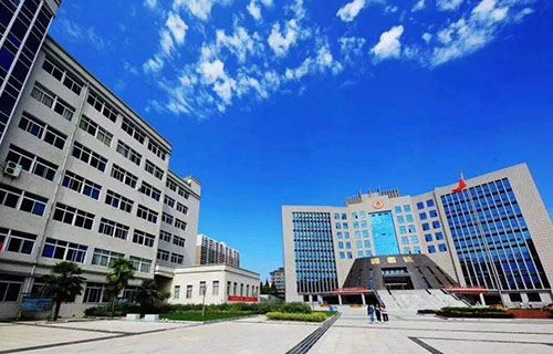 新疆石河子工程技术学校图片