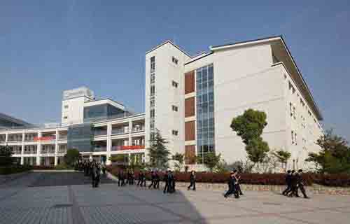 东光县技工学校图片