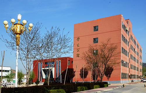 兖州市技工学校图片