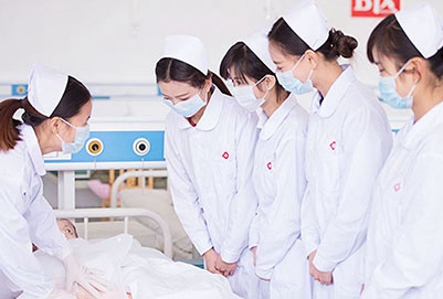 新疆卫生学校图片