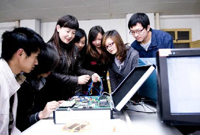 乌鲁木齐汽修学校图片
