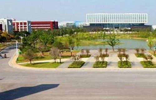 江苏无锡交通高等职业技术学校图片