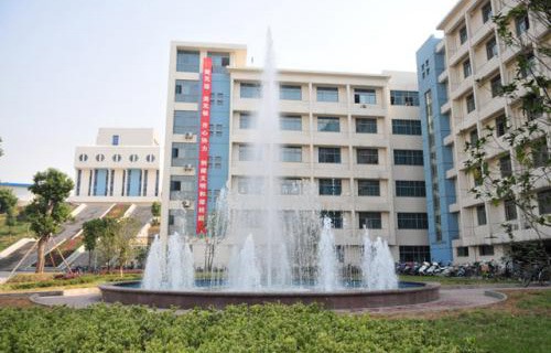 镇江高专卫生护理学院图片
