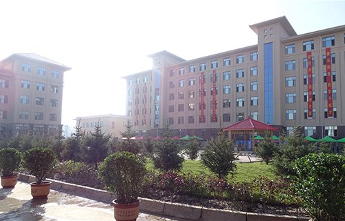 新疆高铁学校图片