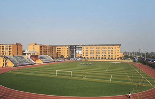 新疆高铁乘务学校