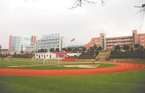 新泰市职业中等专业学校图片