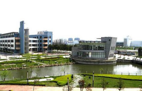 昆山登云科技职业学院图片