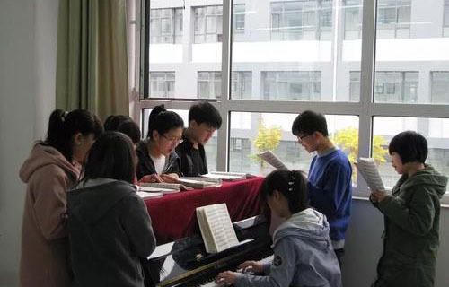 蒲县职业中学图片